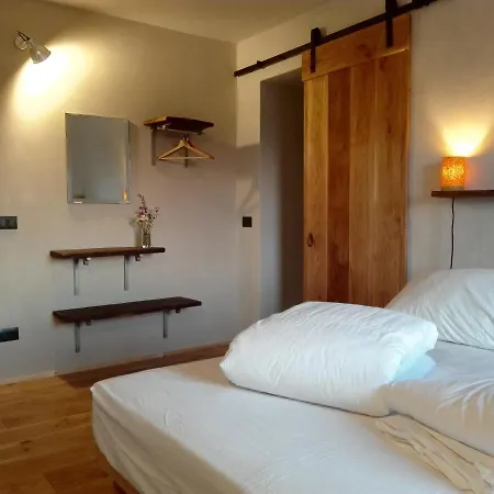 Le Spine Sulla Via Francigena Bed & Breakfast