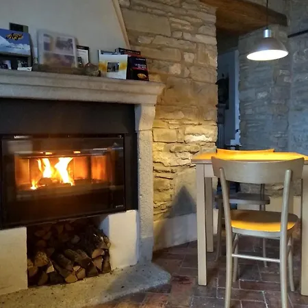 Le Spine Sulla Via Francigena فندق مبيت وإفطار